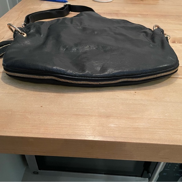 DKNY Black Leather Flap large crossbody bag - Picture 9 of 12